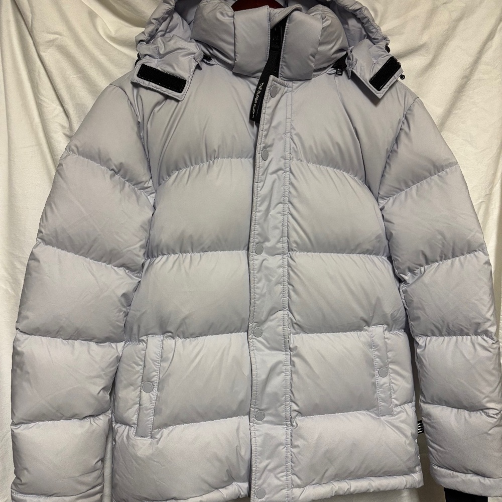 See description...womens size 2XS Aritzia Super Puff down coat